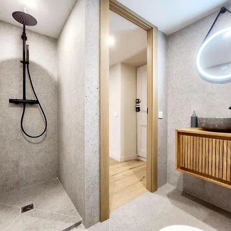 Le Bourgarel - Dans Vieil Appartement Antibes