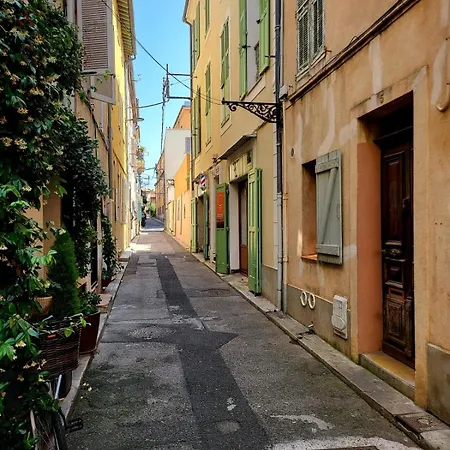 Le Bourgarel - Dans Vieil Lägenhet Antibes