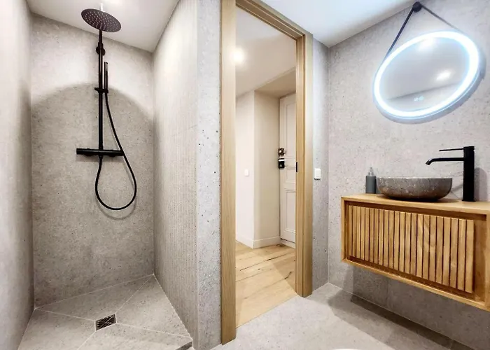 Le Bourgarel - Dans Vieil Apartman Antibes